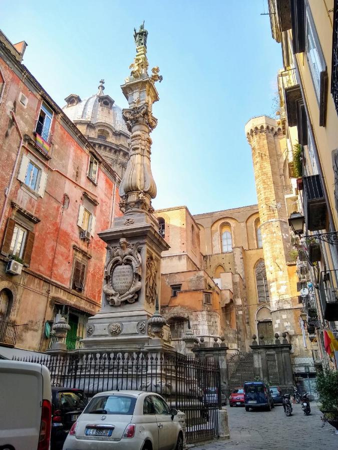 Grande & Caratteristico Dietro La Cattedrale Naples Extérieur photo