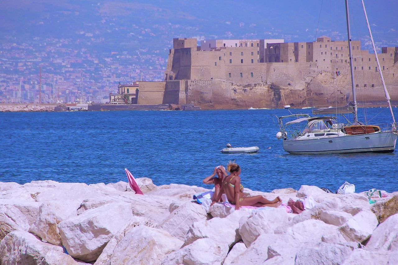 Grande & Caratteristico Dietro La Cattedrale Naples Extérieur photo